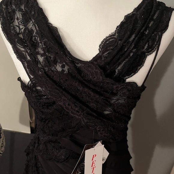 VINTAGE BETSY AND ADAM Little Black Dress Size 10/Petite - Picture 6 of 11